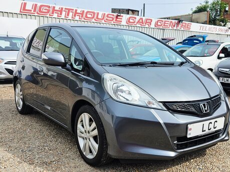 Honda Jazz I-VTEC ES PLUS..1 PREVIOUS OWNER... 9 SERVICES.. STUNNING EXAMPLE.. 