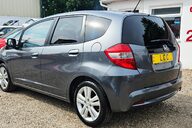 Honda Jazz I-VTEC ES PLUS..1 PREVIOUS OWNER... 9 SERVICES.. STUNNING EXAMPLE..  7