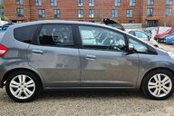 Honda Jazz I-VTEC ES PLUS..1 PREVIOUS OWNER... 9 SERVICES.. STUNNING EXAMPLE..  11