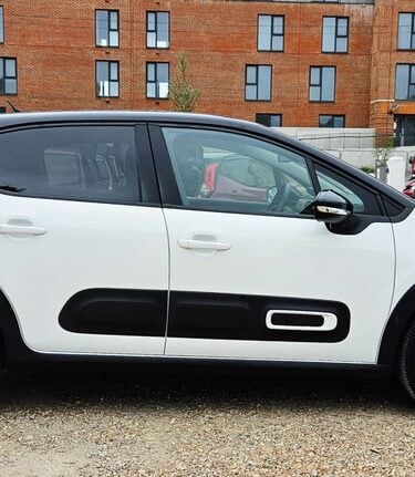 Citroen C3 PURETECH SHINE PLUS S/S..1 OWNER 3 SERVICES.APPLE CAR PLAY..NAVIGATION 3