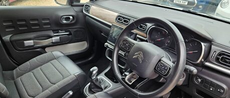 Citroen C3 PURETECH SHINE PLUS S/S..1 OWNER 3 SERVICES.APPLE CARPLAY..NAVIGATION 1