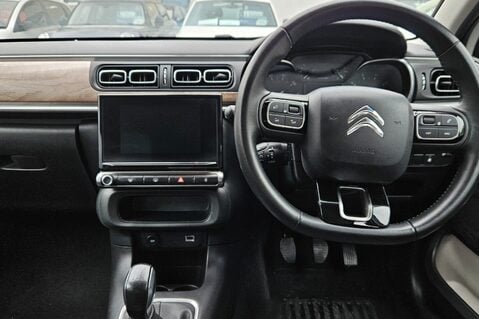 Citroen C3 PURETECH SHINE PLUS S/S..1 OWNER 3 SERVICES.APPLE CAR PLAY..NAVIGATION 12