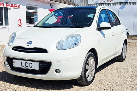 Nissan MICRA TEKNA DIG-S AUTOMATIC.. £35 TAX.. SERVICE HISTORY..GLASS ROOF..STUNNING ! 3
