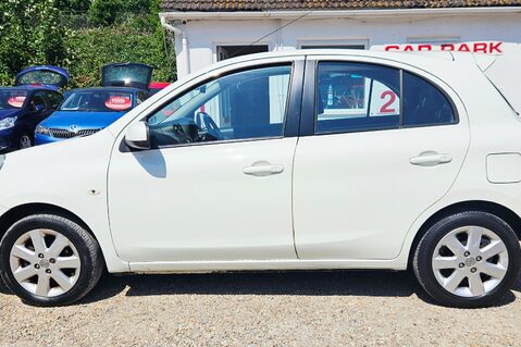 Nissan MICRA TEKNA DIG-S AUTOMATIC.. £35 TAX.. SERVICE HISTORY..GLASS ROOF..STUNNING ! 4