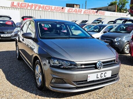 Volkswagen Polo SE TSI AUTOMATIC..4 MAIN DEALER SERVICES STUNNING EXAMPLE