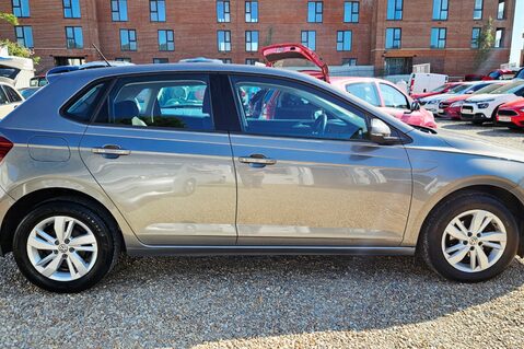 Volkswagen Polo SE TSI AUTOMATIC..4 MAIN DEALER SERVICES STUNNING EXAMPLE 8