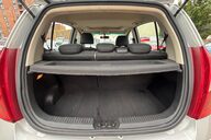 Hyundai i10 STYLE.. ONLY £20 ROAD TAX.. SUNROOF.. LOTS OF HISTORY.. AIR CONDITIONING.. 9