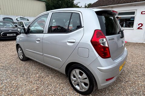 Hyundai i10 STYLE.. ONLY £20 ROAD TAX.. SUNROOF.. LOTS OF HISTORY.. AIR CONDITIONING.. 3
