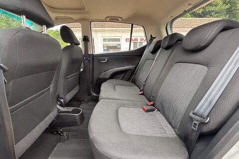 Hyundai i10 STYLE.. ONLY £20 ROAD TAX.. SUNROOF.. LOTS OF HISTORY.. AIR CONDITIONING.. 14