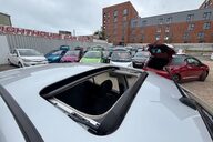 Hyundai i10 STYLE.. ONLY £20 ROAD TAX.. SUNROOF.. LOTS OF HISTORY.. AIR CONDITIONING.. 5