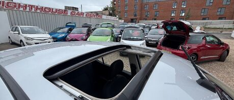 Hyundai i10 STYLE.. ONLY £20 ROAD TAX.. SUNROOF.. LOTS OF HISTORY.. AIR CONDITIONING.. 1