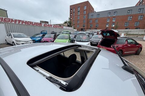 Hyundai i10 STYLE.. ONLY £20 ROAD TAX.. SUNROOF.. LOTS OF HISTORY.. AIR CONDITIONING.. 5