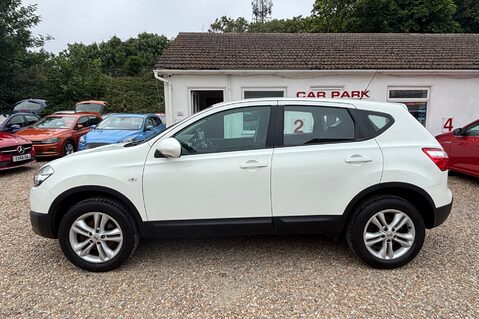 Nissan Qashqai ACENTA DCI.. 8 SERVICES.. AIR CON..CRUISE CONTROL..SPOTIFY..DAB RADIO. 9