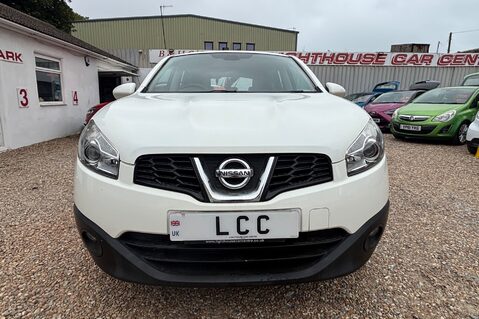 Nissan Qashqai ACENTA DCI.. 8 SERVICES.. AIR CON..CRUISE CONTROL..SPOTIFY..DAB RADIO. 2