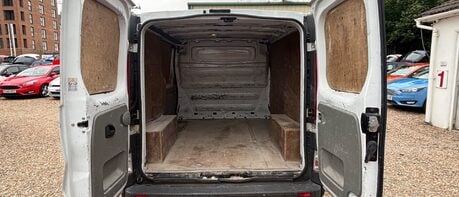 Renault Trafic SL27 DCI 115 SWB.. NO VAT ..11 SERVICES..CHAIN DRIVEN.. LAST OWNER 14 YEARS 1