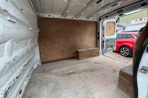 Renault Trafic SL27 DCI 115 SWB.. NO VAT ..11 SERVICES..CHAIN DRIVEN.. LAST OWNER 14 YEARS 4