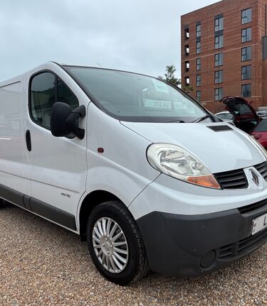 Renault Trafic SL27 DCI 115 SWB.. NO VAT ..11 SERVICES..CHAIN DRIVEN.. LAST OWNER 14 YEARS 3