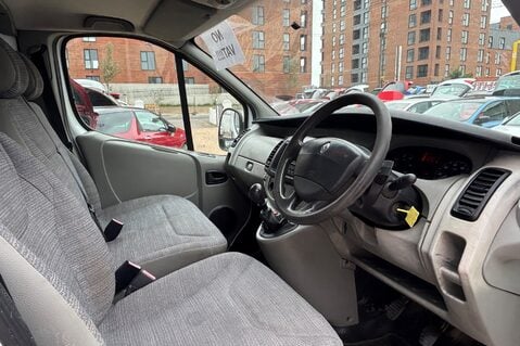 Renault Trafic SL27 DCI 115 SWB.. NO VAT ..11 SERVICES..CHAIN DRIVEN.. LAST OWNER 14 YEARS 15