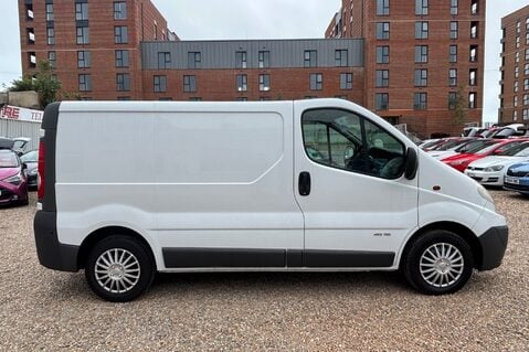 Renault Trafic SL27 DCI 115 SWB.. NO VAT ..11 SERVICES..CHAIN DRIVEN.. LAST OWNER 14 YEARS 16