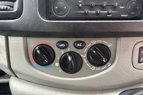 Renault Trafic SL27 DCI 115 SWB.. NO VAT ..11 SERVICES..CHAIN DRIVEN.. LAST OWNER 14 YEARS 24