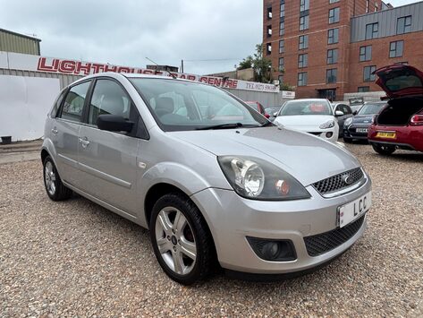 Ford Fiesta ZETEC CLIMATE TDCI.. £35 ROAD TAX.. 72MPG.. LAST OWNER 13 YEARS 