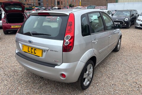Ford Fiesta ZETEC CLIMATE TDCI.. £35 ROAD TAX.. 72MPG.. LAST OWNER 13 YEARS  10