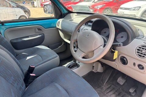 Renault Kangoo EXPRESSION 16V.. AUTOMATIC.. 1 PREVIOUS KEEPER.. LOTS OF SERVICE HISTORY 30