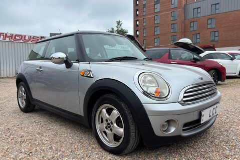 Mini Hatch COOPER.. LAST OWNER 10 YEARS.. STUNNING EXAMPLE.. LOTS OF HISTORY 1