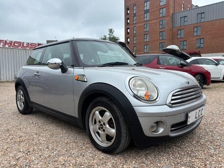 Mini Hatch COOPER.. LAST OWNER 10 YEARS.. STUNNING EXAMPLE.. LOTS OF HISTORY