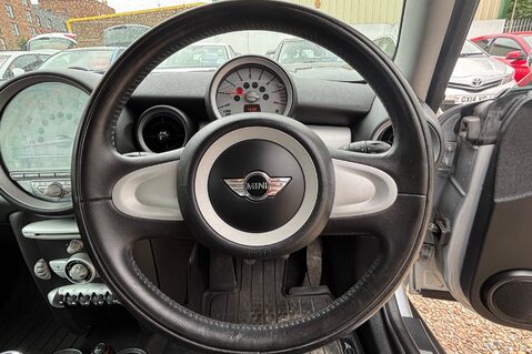 Mini Hatch COOPER.. LAST OWNER 10 YEARS.. STUNNING EXAMPLE.. LOTS OF HISTORY 22