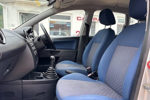 Ford Fiesta ZETEC CLIMATE.. LOW INSURANCE.. SERVICE HISTORY.. IDEAL FIRST CAR 17