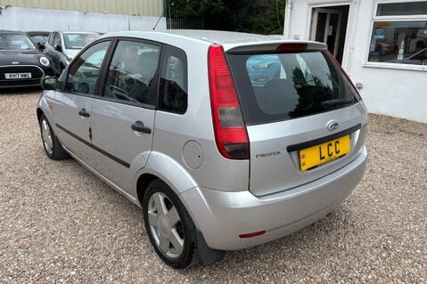 Ford Fiesta ZETEC CLIMATE.. LOW INSURANCE.. SERVICE HISTORY.. IDEAL FIRST CAR 15