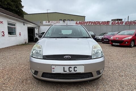 Ford Fiesta ZETEC CLIMATE.. LOW INSURANCE.. SERVICE HISTORY.. IDEAL FIRST CAR 7
