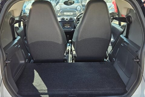 Smart Fortwo Coupe PURE MHD.. £20 ROAD TAX.. 1 PREVIOUS KEEPER.. SERVICE HISTORY.. GLASS ROOF 16