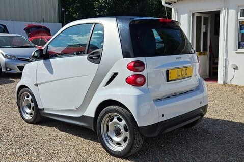 Smart Fortwo Coupe PURE MHD.. £20 ROAD TAX.. 1 PREVIOUS KEEPER.. SERVICE HISTORY.. GLASS ROOF 6