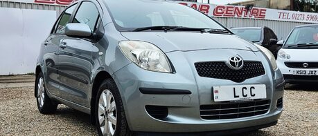 Toyota Yaris TR VVTI..1 PREVIOUS OWNER WITH 13 SERVICES !! 1