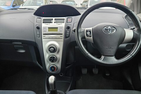 Toyota Yaris TR VVTI..1 PREVIOUS OWNER WITH 13 SERVICES !! 10