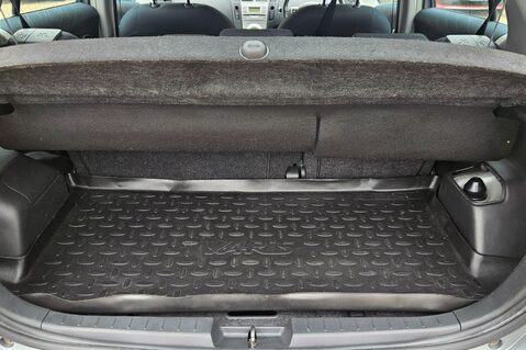 Toyota Yaris TR VVTI..1 PREVIOUS OWNER WITH 13 SERVICES !! 13