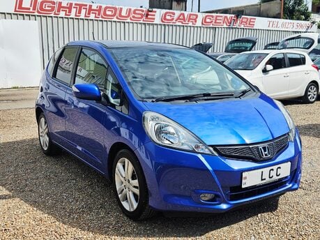 Honda Jazz I-VTEC EX.. AUTOMATIC.. 9 SERVICES.. STUNNING CAR