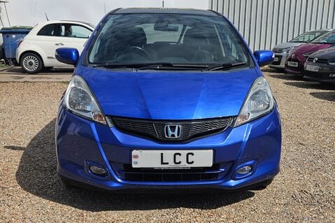 Honda Jazz I-VTEC EX.. AUTOMATIC.. 9 SERVICES.. STUNNING CAR 2