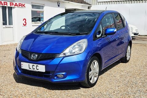 Honda Jazz I-VTEC EX.. AUTOMATIC.. 9 SERVICES.. STUNNING CAR 7