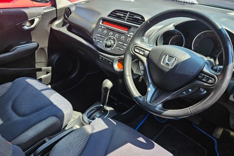 Honda Jazz I-VTEC EX.. AUTOMATIC.. 9 SERVICES.. STUNNING CAR 12