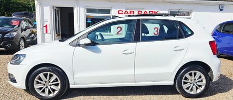 Volkswagen Polo SE..75 BHP WITH GLASS SUNROOF..7 SERVICES..£20 ROAD TAX..AIR CON.DAB RADIO 1