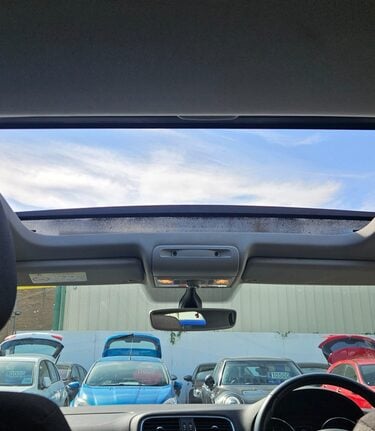 Volkswagen Polo SE..75 BHP WITH GLASS SUNROOF..7 SERVICES.. £20 ROAD TAX.. STUNNING CAR 3