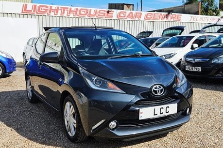 Toyota Aygo VVT-I X-PRESSION X-SHIFT.. 8 MAIN DEALER SERVICES.. ELECTRIC SUNROOF.. RARE