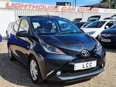 Toyota Aygo VVT-I X-PRESSION X-SHIFT.. 8 MAIN DEALER SERVICES.. ELECTRIC SUNROOF.. RARE