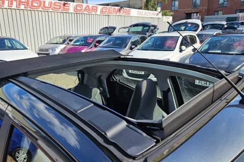 Toyota Aygo VVT-I X-PRESSION X-SHIFT.. 8 MAIN DEALER SERVICES.. ELECTRIC SUNROOF.. RARE 15