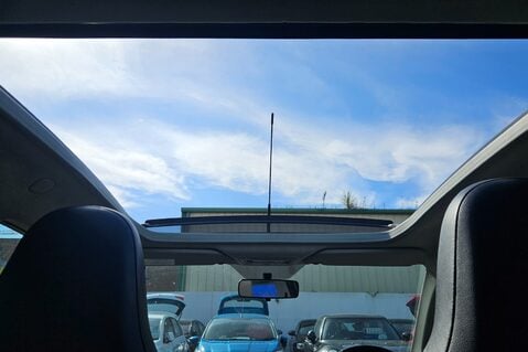 Toyota Aygo VVT-I X-PRESSION X-SHIFT.. 8 MAIN DEALER SERVICES.. ELECTRIC SUNROOF.. RARE 5