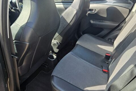 Toyota Aygo VVT-I X-PRESSION X-SHIFT.. 8 MAIN DEALER SERVICES.. ELECTRIC SUNROOF.. RARE 20