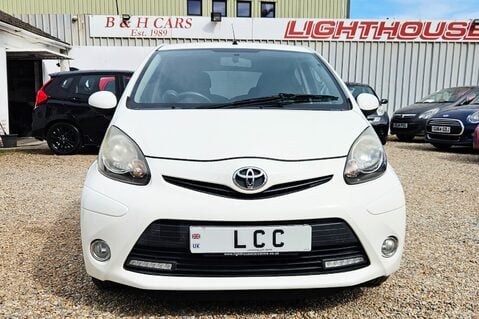 Toyota Aygo VVT-I FIRE MM ..AIR CON. AUTOMATIC.. SERVICE HISTORY.. £20 ROAD TAX..DAB .. 3